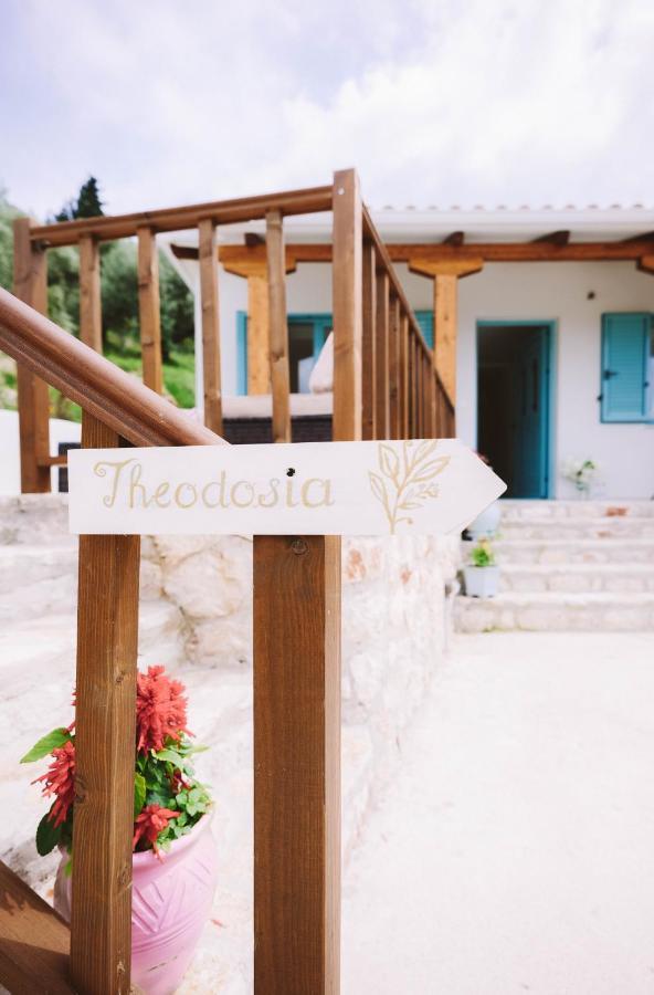 Meliades Villas Apolpaina Buitenkant foto